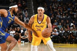 麦穗丰：贝兹利运动能力出色&防守不俗 提升持球进攻有望重返NBA