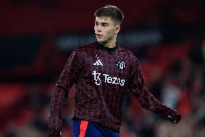 记者：阿玛斯不会入选对阵利兹联的名单，曼联决定让他外租历练