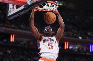 Shams：阿丘瓦和老东家热火签下一份一年合同