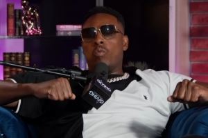 如何看异地恋?皮尔斯：反正别让我每次都东海岸飞西海岸 那是网恋