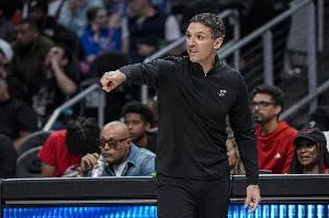 戴格诺特:我们比赛季初更出色了 要跟上其他队伍节奏 不断进步